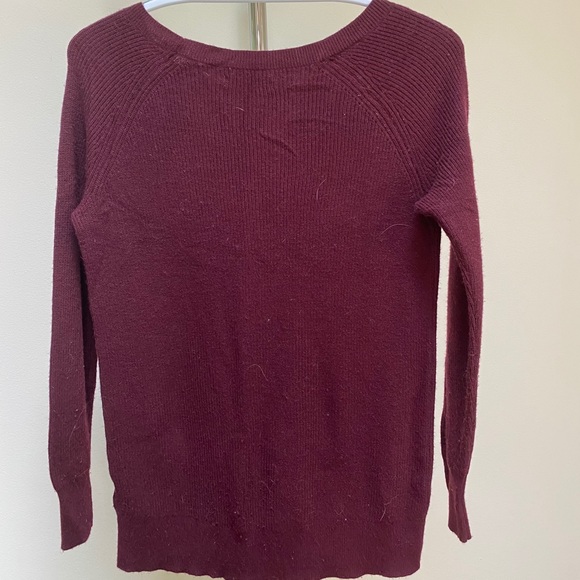 AEO Sweater - Picture 2 of 2